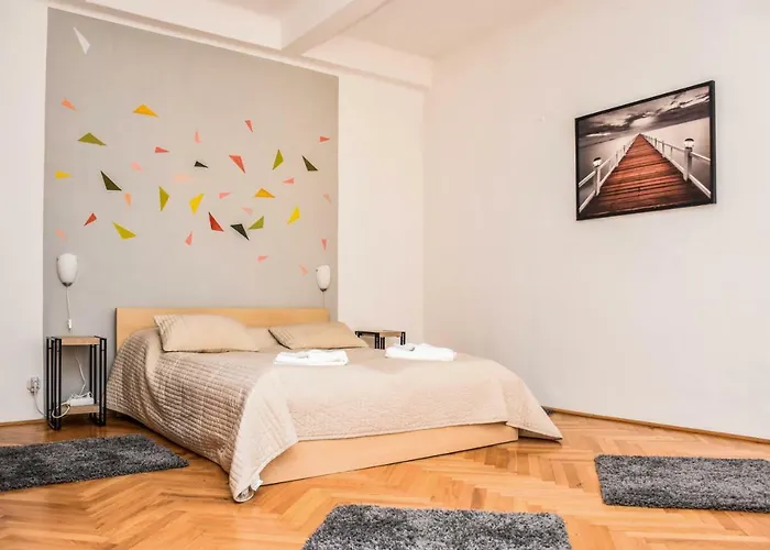 Diamond Astoria 4