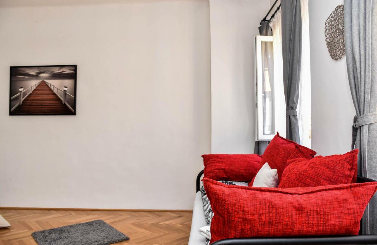 Apartment Diamond Astoria 4 *